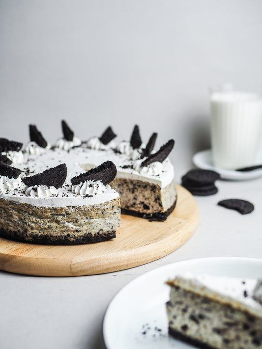 8" Cookies and Cream Cheesecake